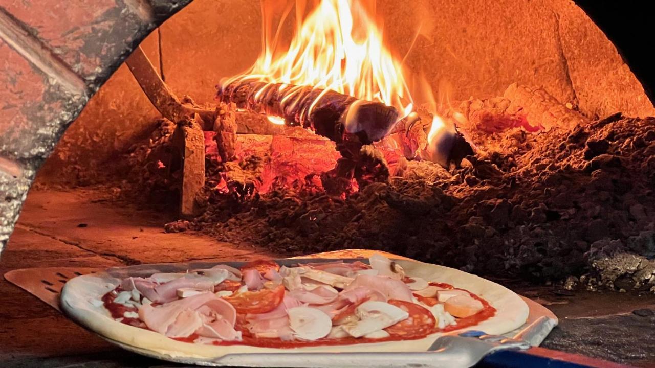 Hotel Il Cavaliere Nero Tirrenia Exteriör bild